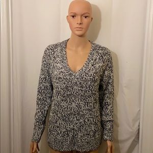 Pink Victoria’s secrets woman sweaters